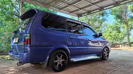 Toyota Kijang LGX 1.8 EFI