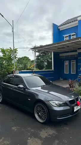 BMW 320i 2008 Bensin