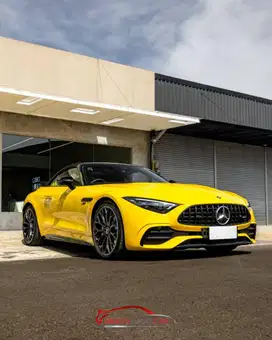 2023 Mercedes-AMG SL43 Roadster LOW KM