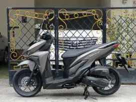 vario 125 iss tahun 2022 low km 23rb/tt boleh gan cash lebih bagus