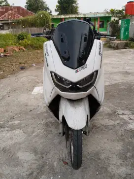 Yamaha NMAX 2022