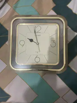 jam dinding seiko antik
