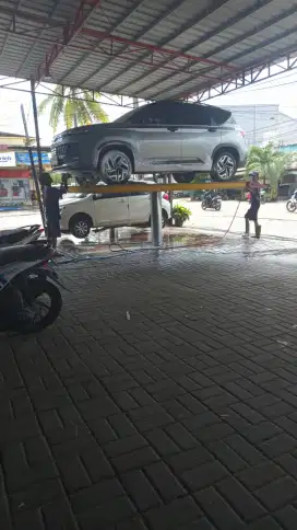 Kasir cucian mobil