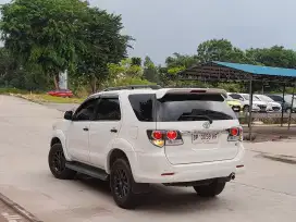 TOYOTA FORTUNER G AUTOMETIC PAJAK HIDUP MOBIL SEPERTI BARU TANGAN 1