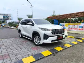 KM 14RB Innova Zenix V Hybrid Modelista SEPERTI BARU