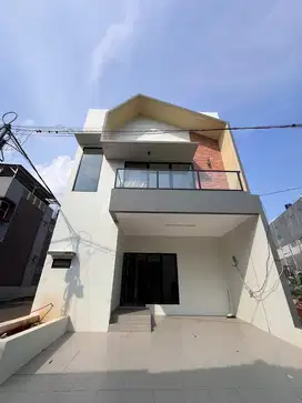 CLUSTER EKSKLUSIF 10 UNIT SAJA – RUMAH CANTIK DEKAT LRT & MALL
