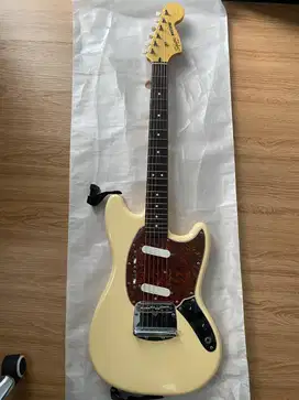 Squier Mustang by Fender Vintage Modified RW-VW (Vintage White)