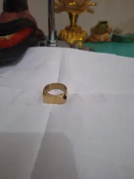 Cincin hamlin daisy 
Cincin uniqe design 
Material titanium original