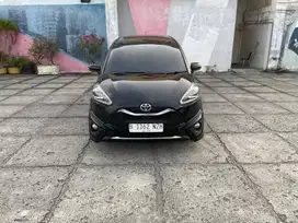KM 30 rb . Facelift .  Toyota Sienta Q model 2020