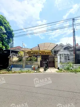 RUMAH BAGUS TIDAR MALANG,SHM,DEKAT LAI LAI EXPRESS DAN SEKOLAH CHARIS