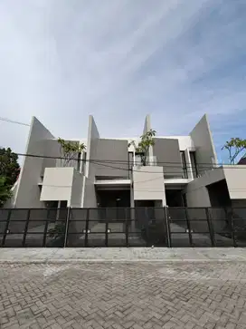 Baru Gress‼️Rumah Manyar Tirtoasri
