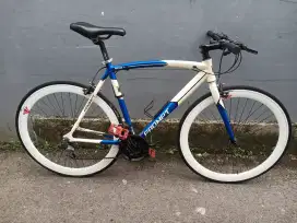 Sepeda fixie prompt