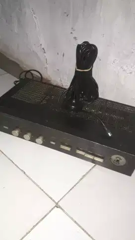 Speker jual amplifier merk technics SU-Z25 kondisi masih hidup.