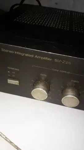 .jual amplifier merk technics SU-Z25 kondisi masih hidup.