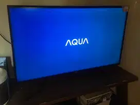 Tv merk Aqua 40inc mines kardus