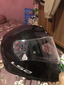 Helm LS2 Breaker