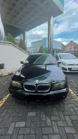 JUAL SANTAI BMW 318I A, E46 WARNA HITAM FACELIFT