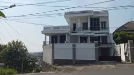 Di Jual Rumah Cakep 4 Lantai Siap Huni di Semarang