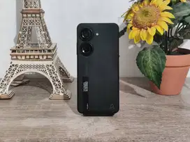 Asus Zenfone 10 8GB/128GB Resmi TAM