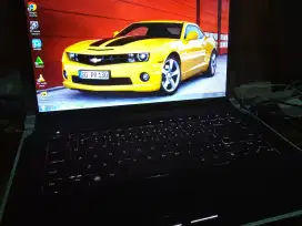 Dell studio xps layar 15,,6 inci Intel 2,5 GHz ram 4 GB HDD 320 gb