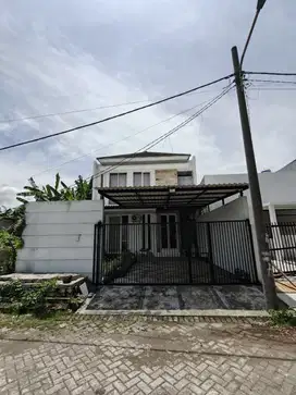 Dijual Rumah Tenggilis Mejoyo Semi Furnish