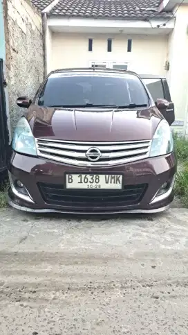Jual Grand Nissan Livina matic 2013