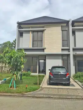 Rumah bagus dan rapih di The Eminent, Precia BSD City