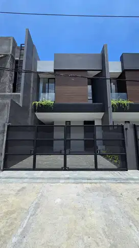 Rumah Baru Gress Siap Huni Kutisari Indah