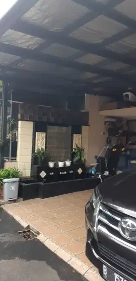 Disewakan Rumah 2 Lantai Tanah Baru