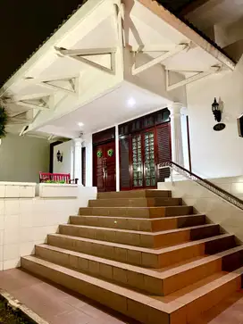 Rumah Lebak Bulus Jual Cepat Lokasi Strategis