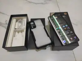 Jual Hp Xiaomi 12 Mi 12 Mi12 Ram 8/256 mulus fullset minus LCD garis