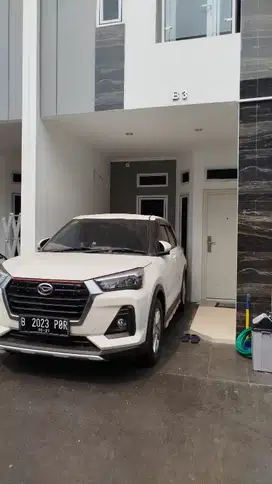 Dijual Cepat Rumah 2 Lantai SHM Tengah Kota Dekat Kantor Pelni