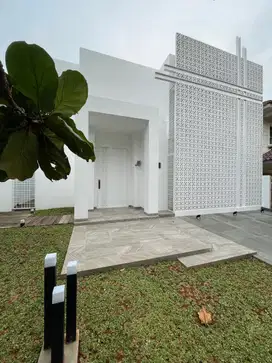 Sewa rumah mewah Lippo Cikarang Cluster Menteng