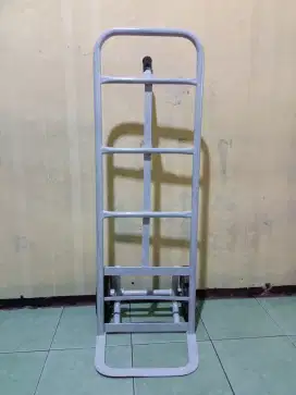 Troli angkut barang industri