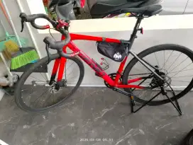Sepeda Roadbike Genio