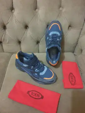 Mulus .authentic sepatu .sneakers tods size 42