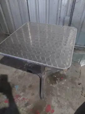Meja stainlis bekas kantor
