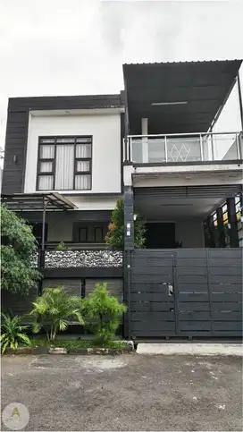 Rumah mewah cijawura margacinta buah batu