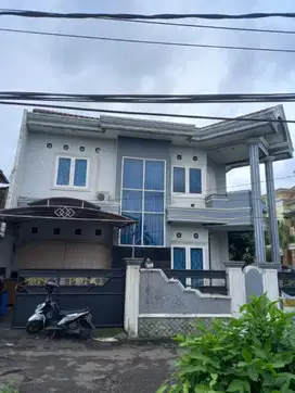 RUMAH MEWAH LT 365m2 komplek JATIWARINGIN