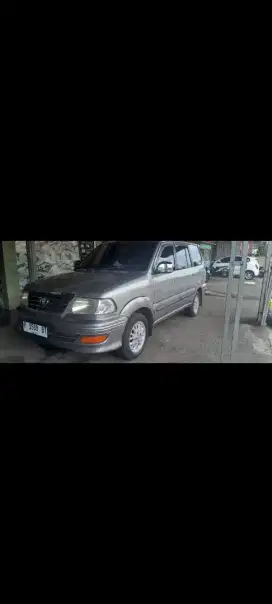 KIJANG KRISTA 2.0 BENSIN 2004