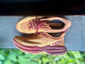 Sepatu Hoka Vibram