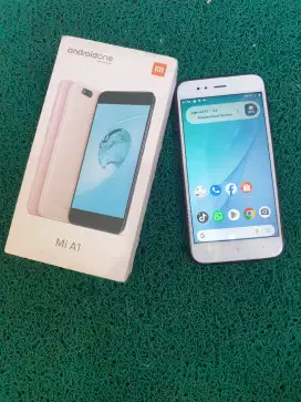 Xiaomi Mi A1 4G Ram 4/64Gb Normal lancar siap pakai