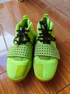 SEPATU ADIDAS DAME 8 extply 100 IF8148