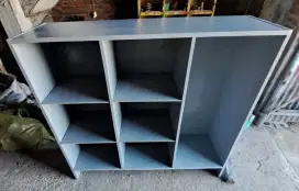 Rak kayu serbaguna