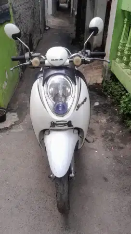 Scoopy karbu 2012 Pajak ON