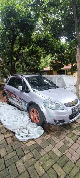 Suzuki SX4 X-Over AT 2008