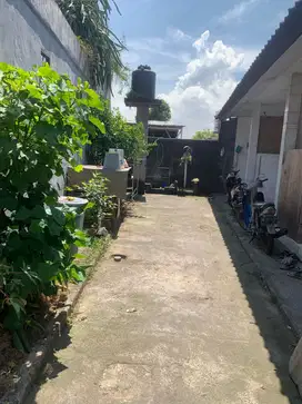 Di jual kost2 lantai 1 berlokasi jalan antasura