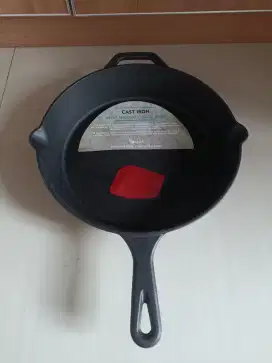 Pan/Wajan besi cor 12 inch Iron Chef
