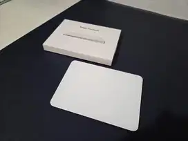 Apple Magic Trackpad 2024 USB-C Garansi Resmi Apple Indonesia White Li