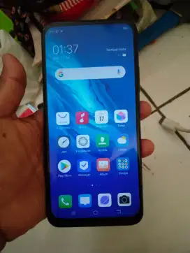 Vivo  V17.  8/128. Minus fingerprint off selebihnya normal nokendala